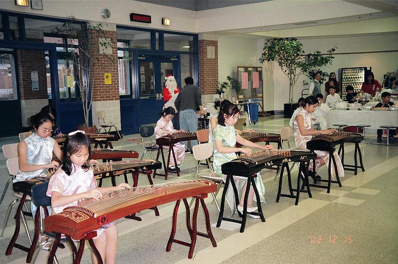 Metropolitan Cantonese School 17 (Sept. 2000 - Jun. 2003).JPG